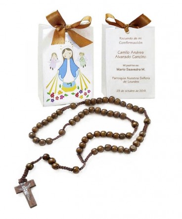 Rosario de madera en bolso regalo de confirmación