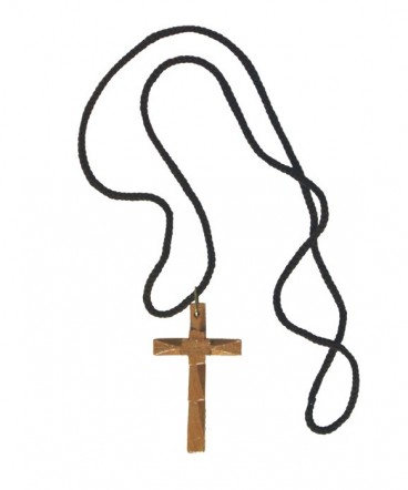 Cruz tallada de madera en cordón de primera comunión